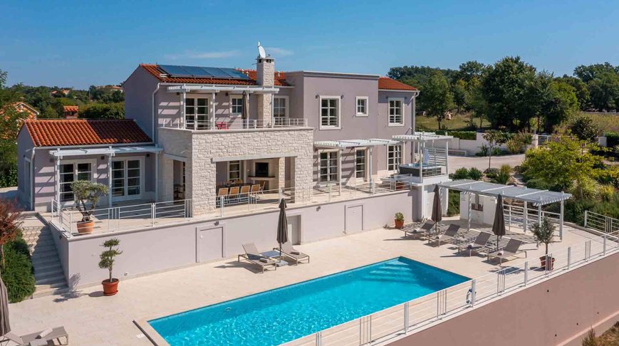 Villa Aqua 01