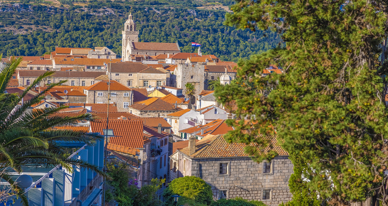 Otkrivanje Drevnog Plesa Moršeka: Spektakl Vještine i Tradicije na Korčuli article image
