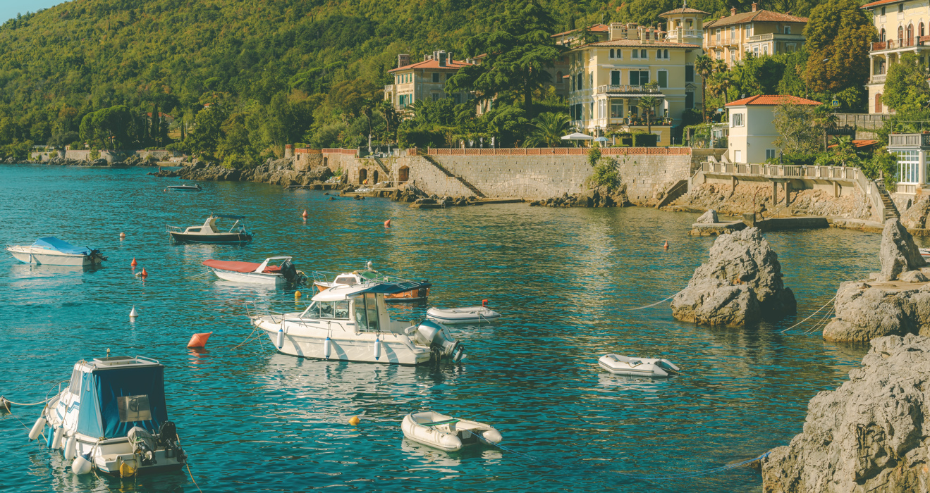 Skriveni Dragulji Hrvatske Obale: Escapianova Odiseja Mističnom Lovranu  article image