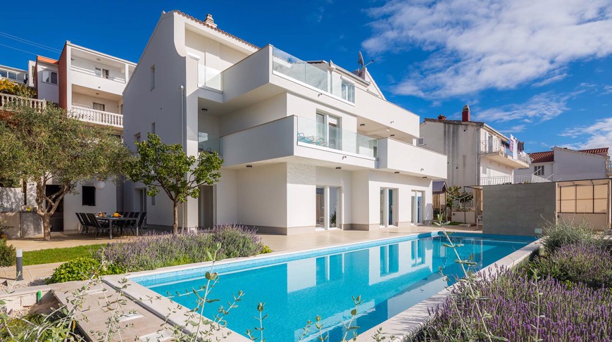 Villa Elena 01